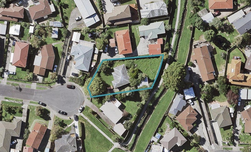 22 Mandarin Place, Half Moon Bay, Auckland - Carousel 1