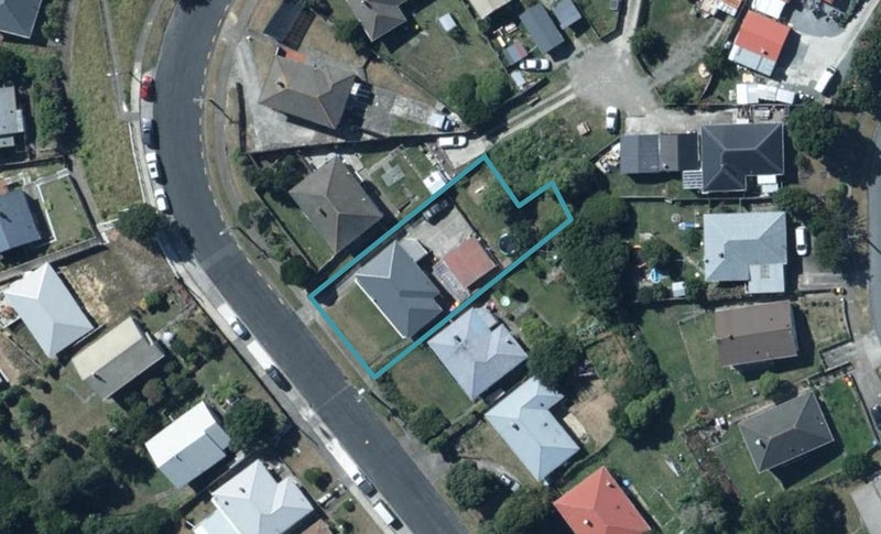22 Gloucester Street, Cannons Creek, Porirua - Carousel 1