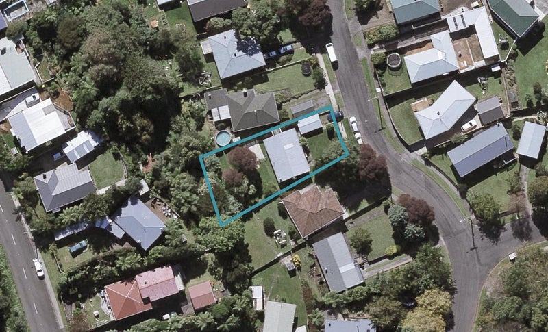 17 Elizabeth Place, Ferndale, New Plymouth - Carousel 1