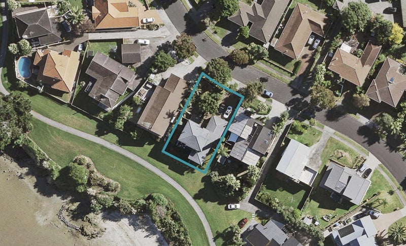 33 St Annes Crescent, Wattle Downs, Auckland - Carousel 1