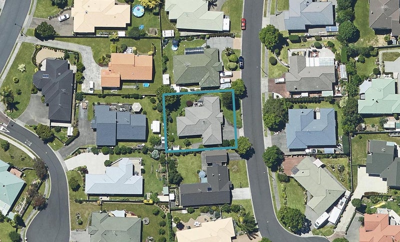 8 Hidcote Place, Bethlehem, Tauranga - Carousel 1
