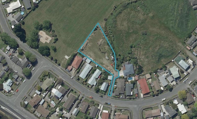 82 Bayswater Crescent, Bromley, Christchurch - Carousel 1