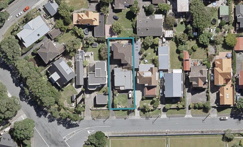 2/3 Tawa Street, Woburn, Lower Hutt - Carousel 1