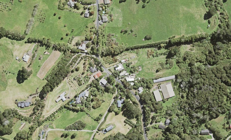 114 Shaw Road, Oratia, Auckland - Carousel 1