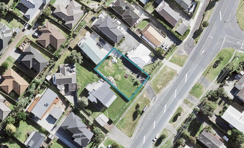 886A East Coast Road, Northcross, Auckland - Carousel 1