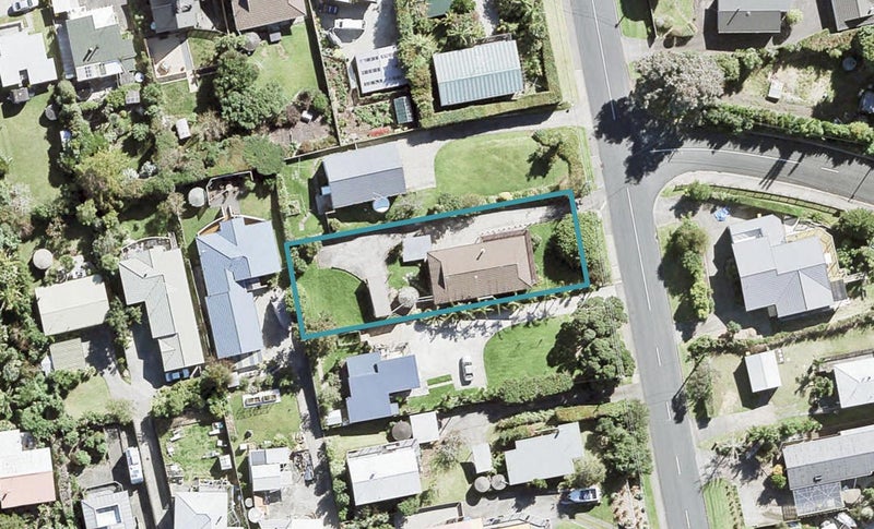 22 Kauri Road, Stanmore Bay, Whangaparaoa - Carousel 1