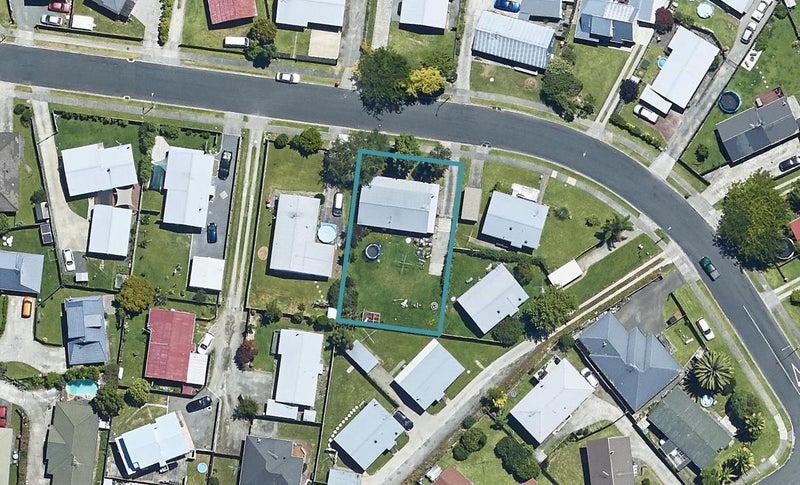 11 Solomon Street, Brookfield, Tauranga - Carousel 1