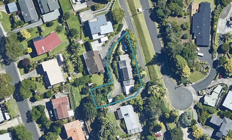 36 Emily Place, Bellevue, Tauranga - Carousel 1