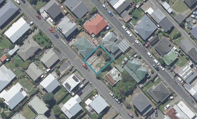 16 Carlyle Street, North East Valley, Dunedin - Carousel 1