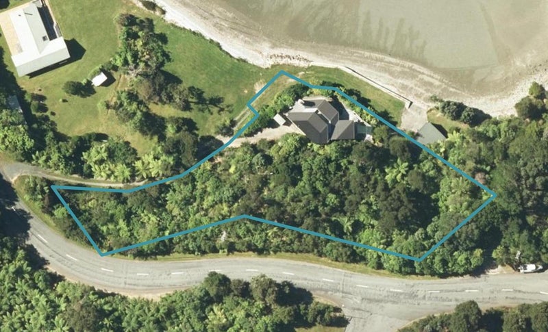 65 Hope Drive, Ōkiwi Bay - Carousel 1