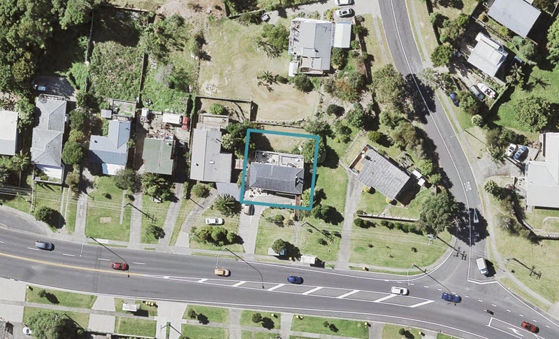 573 East Coast Road, Browns Bay, Auckland - Carousel 1