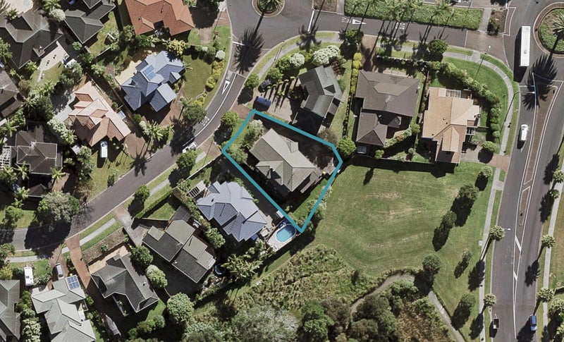 4 Cayman Place, Unsworth Heights, Auckland - Carousel 1