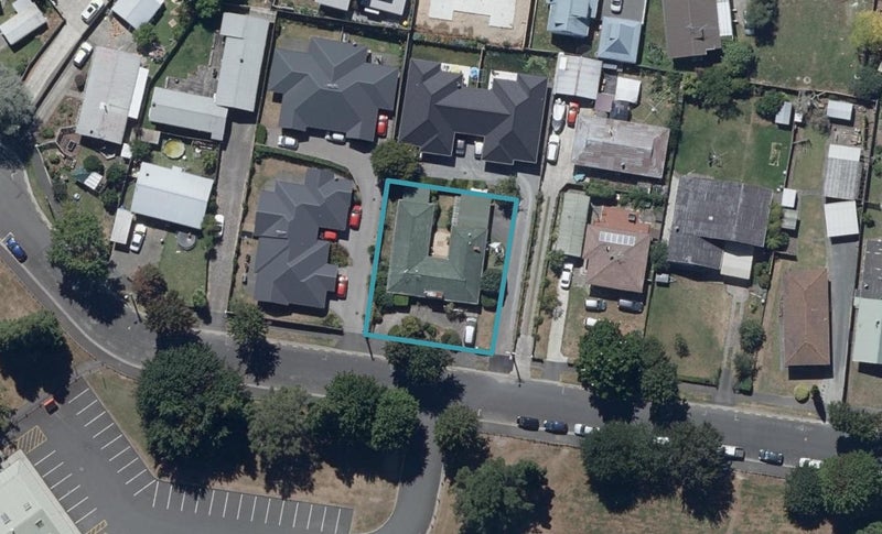 18 Sandleigh Road, Hamilton Lake, Hamilton - Carousel 1
