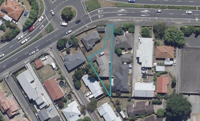 208A Cambridge Road, Hillcrest, Hamilton - Carousel 1
