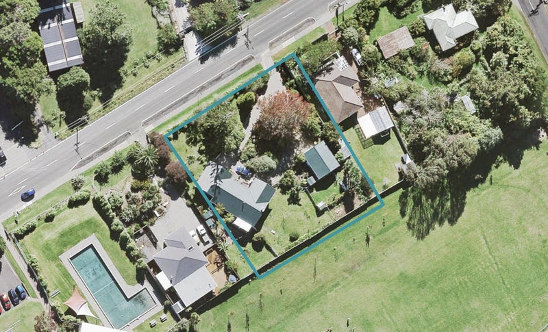 6 Bethells Road, Waitakere, Auckland - Carousel 1