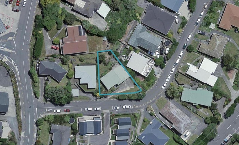 5 Angell Street, Johnsonville, Wellington - Carousel 1