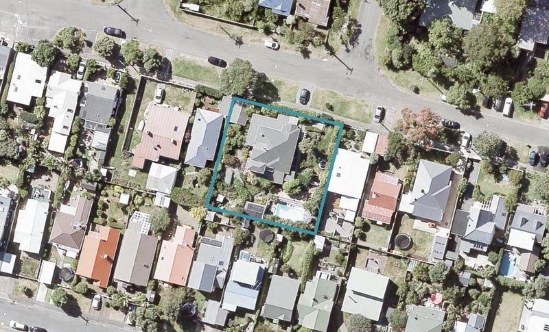 17 Hinau Street, Eastbourne, Lower Hutt - Carousel 1