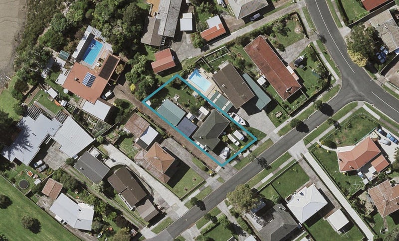 5 Riverina Avenue, Pakuranga, Auckland - Carousel 1
