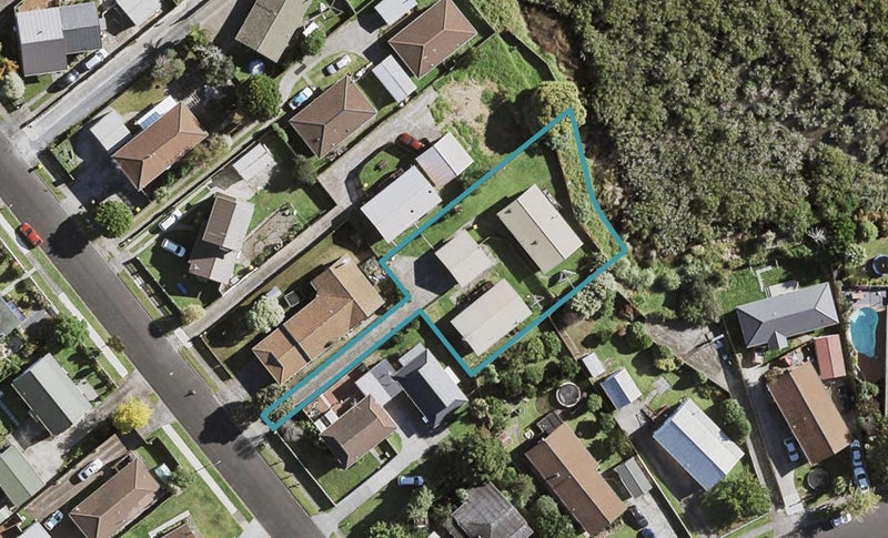 5 Seaward Place, Wattle Downs, Auckland - Carousel 1