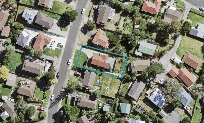 8 Adam Sunde Place, Glen Eden, Auckland - Carousel 1