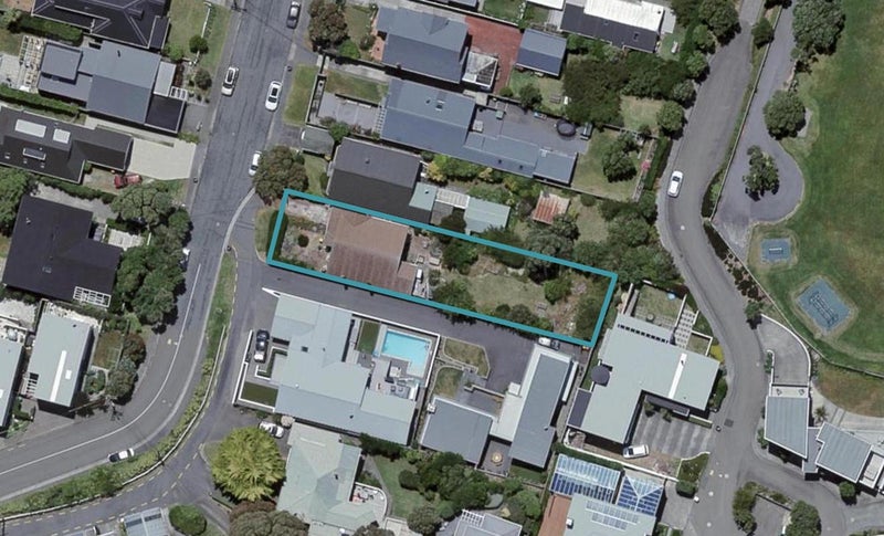 29 Mantell Street, Seatoun, Wellington - Carousel 1