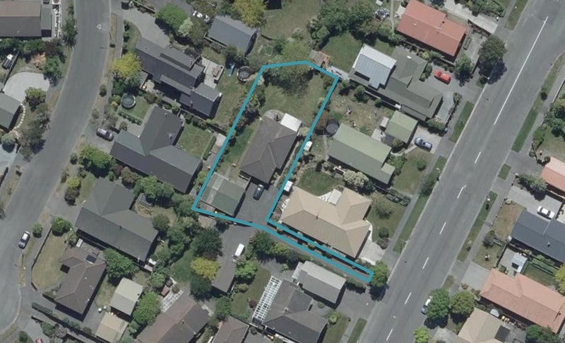 239B Queenspark Drive, Parklands, Christchurch - Carousel 1