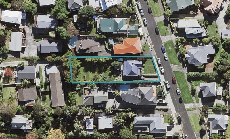 33 Huka Road, Birkenhead, Auckland - Carousel 1