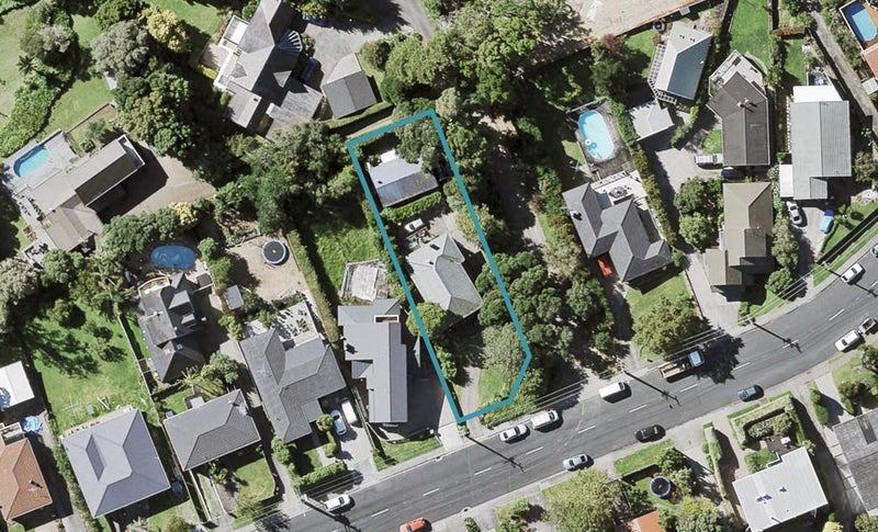 122 Sandspit Road, Shelly Park, Auckland - Carousel 1