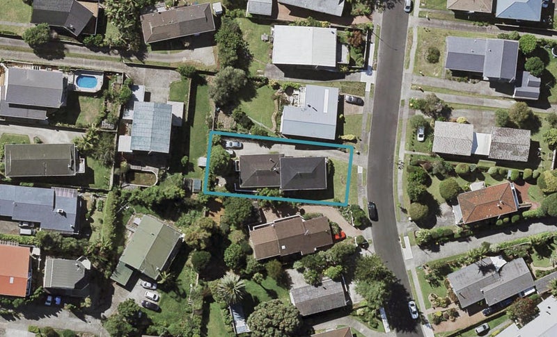 2/27 Knightsbridge Drive, Forrest Hill, Auckland - Carousel 1