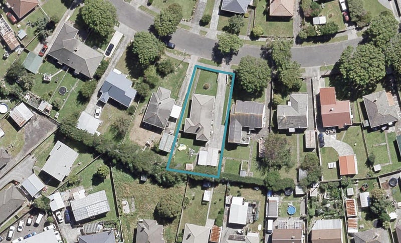 12 Chapman Crescent, Naenae, Lower Hutt - Carousel 1