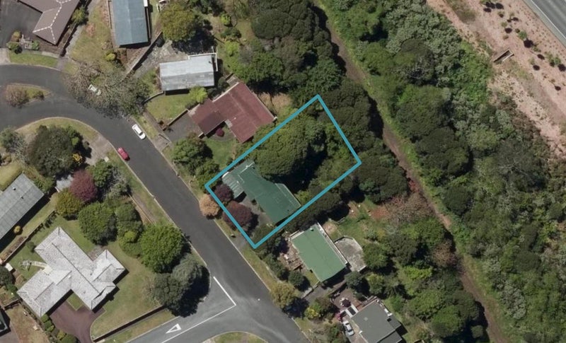 77 Fisher Terrace, Kamo, Whangarei - Carousel 1