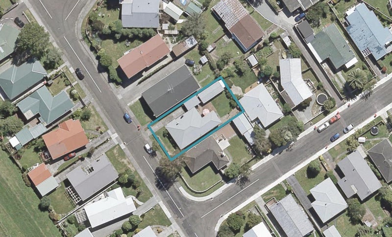 12 Perry Street, Heretaunga, Upper Hutt - Carousel 1