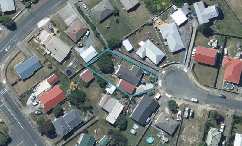 21 Caduceus Place, Ascot Park, Porirua - Carousel 1