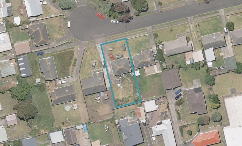 21 Armstrong Place, Gonville, Whanganui - Carousel 1