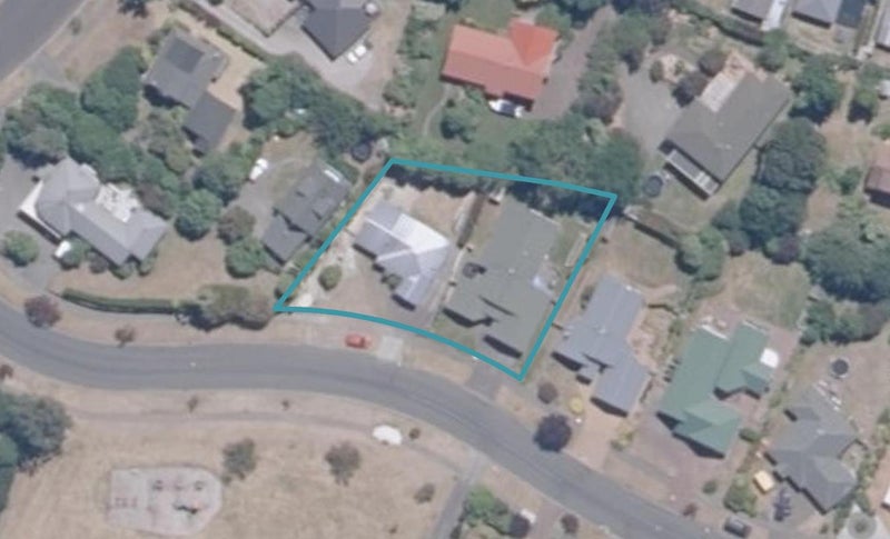 5 Robinson Terrace, Rangatira Park, Taupo - Carousel 1