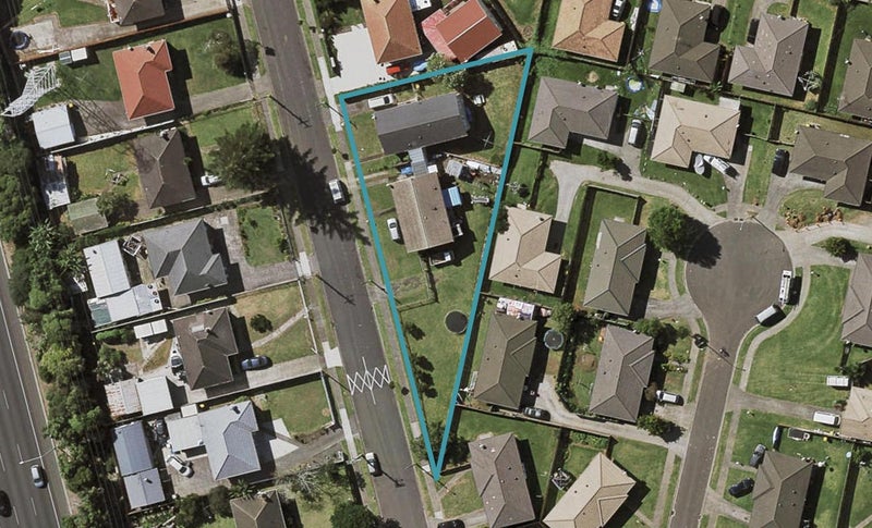 8 Waimate Street, Ōtara, Auckland - Carousel 1