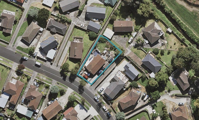 70 Alabaster Drive, Papatoetoe, Auckland - Carousel 1