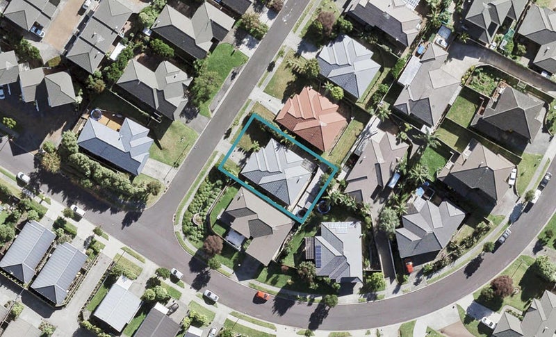 3 Marbella Crescent, Oteha, Auckland - Carousel 1