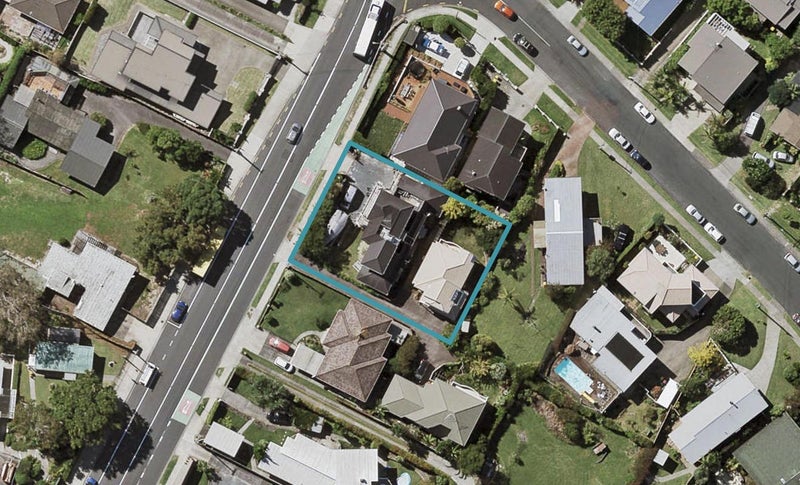 2/93 Forrest Hill Road, Milford, Auckland - Carousel 1