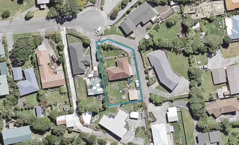 17 Wilson Grove, Normandale, Lower Hutt - Carousel 1