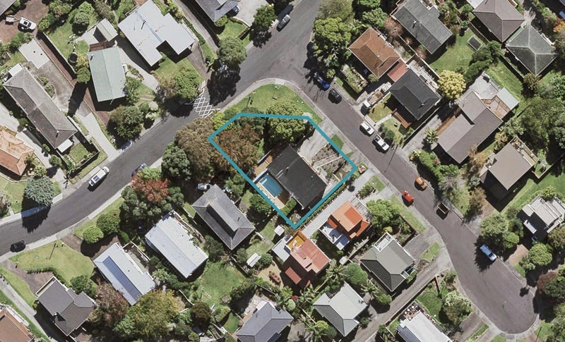 1 Lynngate Place, Hillcrest, Auckland - Carousel 1