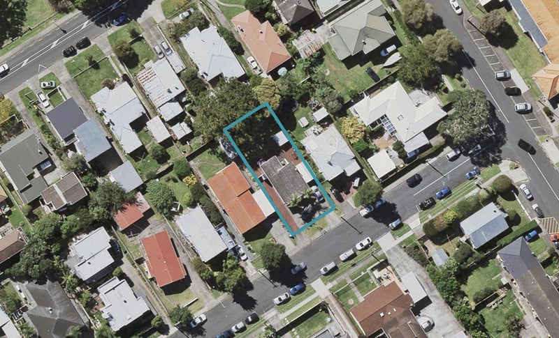 3 Lomond Street, Takapuna, Auckland - Carousel 1