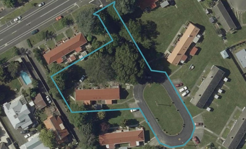 5 Stonehaven Crescent, West End, Palmerston North - Carousel 1
