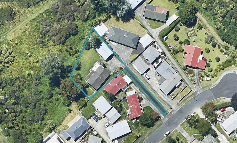 15 Laurence Street, Gate Pa, Tauranga - Carousel 1