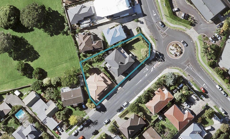 1 Priestley Drive, Bucklands Beach, Auckland - Carousel 1