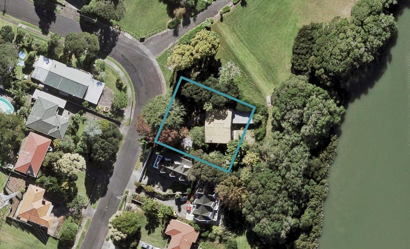 47 Beaubank Road, Kelston, Auckland - Carousel 1