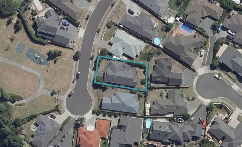 11 Azure Place, Huntington, Hamilton - Carousel 1
