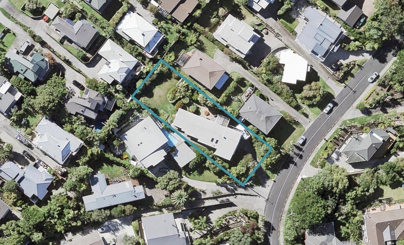 27 Korotaha Terrace, Rothesay Bay, Auckland - Carousel 1