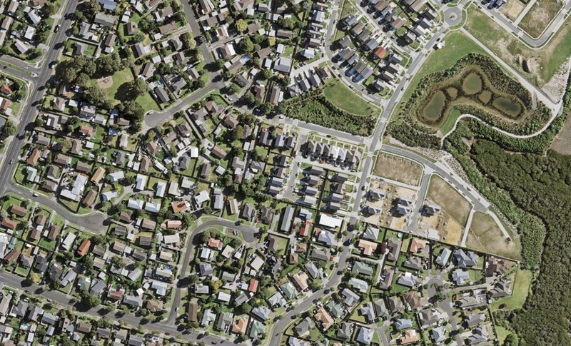 5 Kohi Kai Place, Weymouth, Auckland - Carousel 1