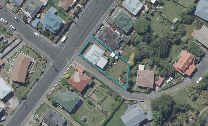 64 Nairn Street, Kaikorai, Dunedin - Carousel 1
